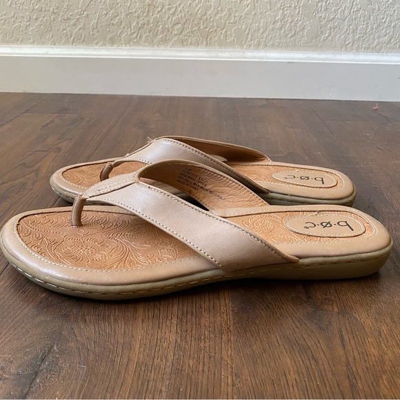 Born b.o.c. Women's Tan Zita Leather Slip On Flip Flops Sandals SZ 10 - Picture 3 of 9